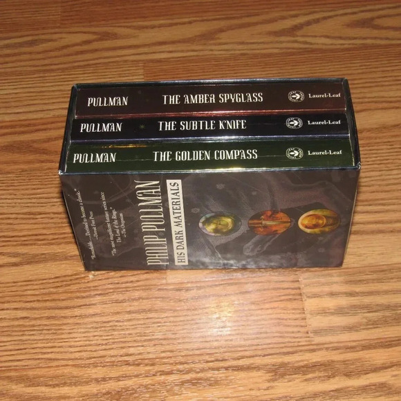 His Dark Materials Series by Philip Pullman Box Set (3 books) ~Golden Compass - Picture 1 of 3